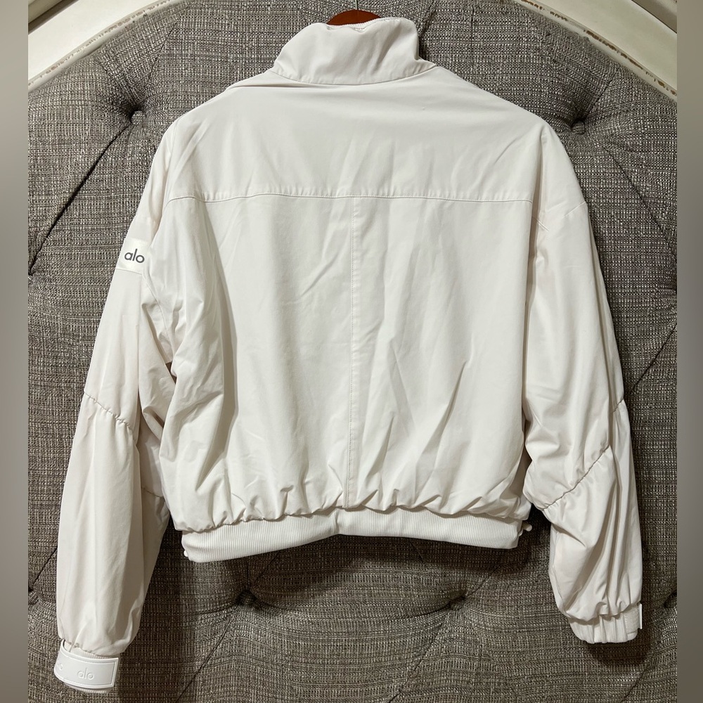 Alo Yoga Cropped Elevation Jacket - Picture 5 of 7